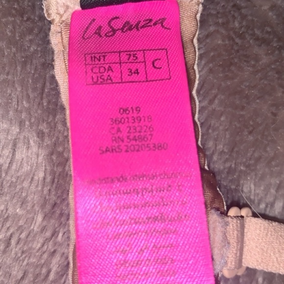 Lounge wear - Picture 3 of 3